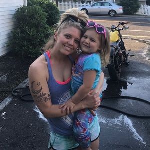 Meet your Posher, Lauren